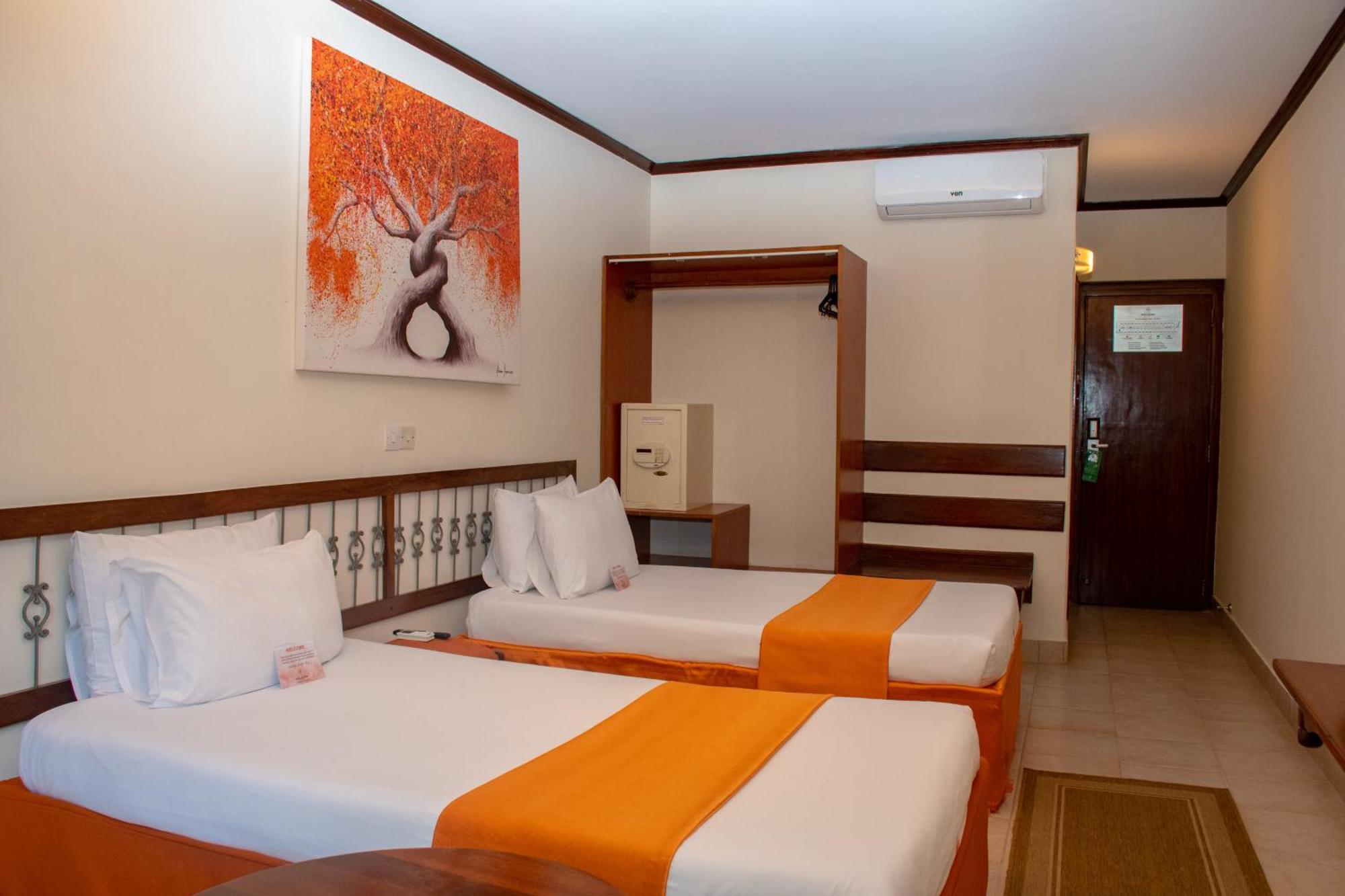 Hotel Boulevard Nairobi, City Centre Cbd Екстериор снимка