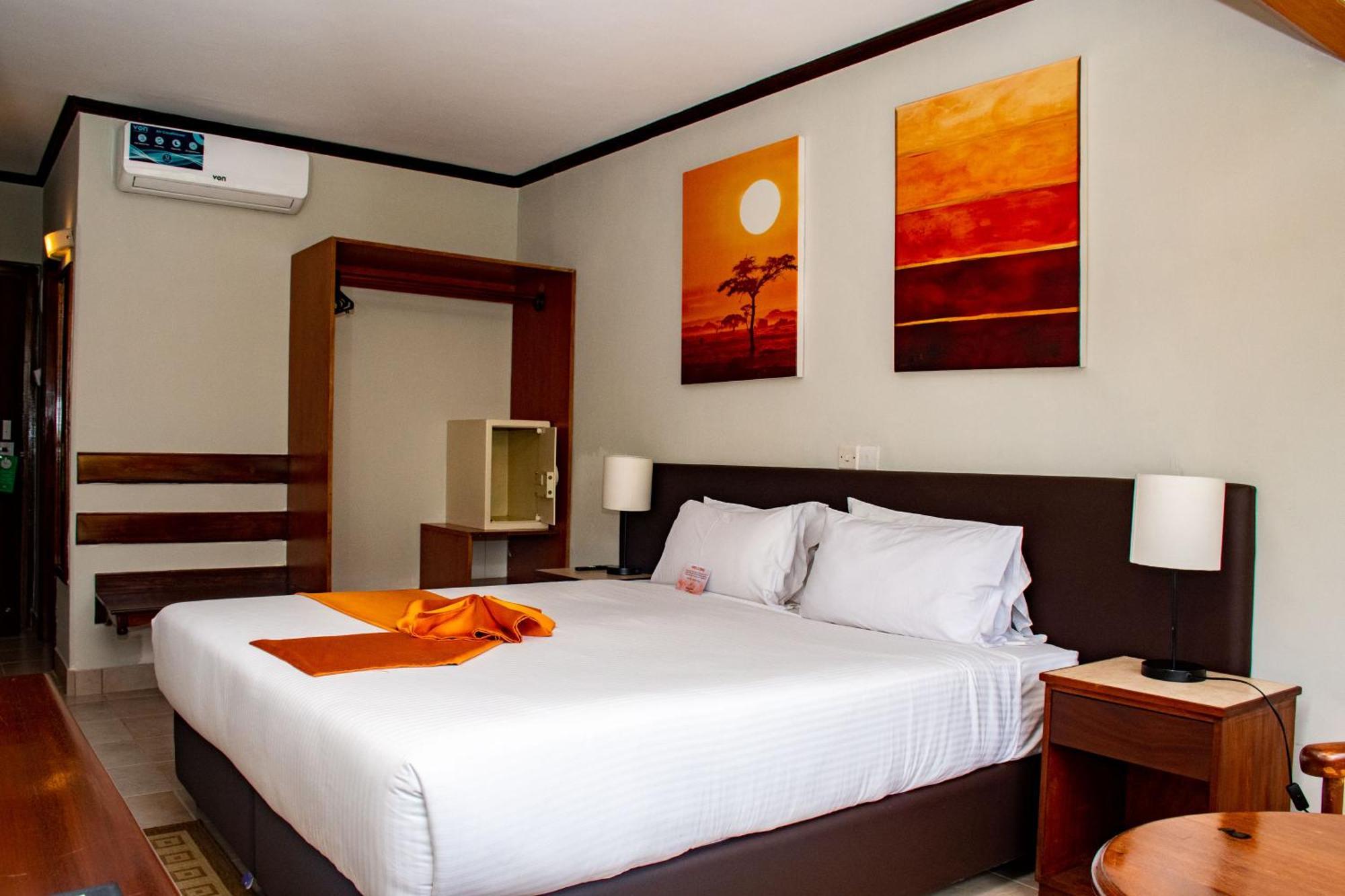 Hotel Boulevard Nairobi, City Centre Cbd Екстериор снимка